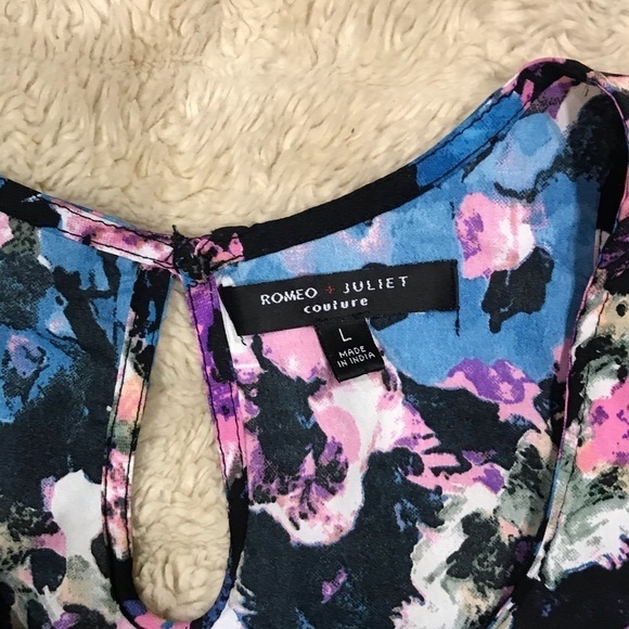 Romeo & Juliet Couture floral tank Size Large - Picture 2 of 4